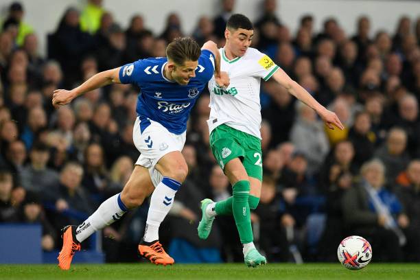 对于竞技状 对于竞技状